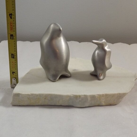 Hoselton Penguins, 2 Aluminum Sculptures on Stone Base - Picture 8 of 9